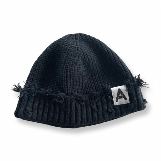 Distressed Beanie Black
