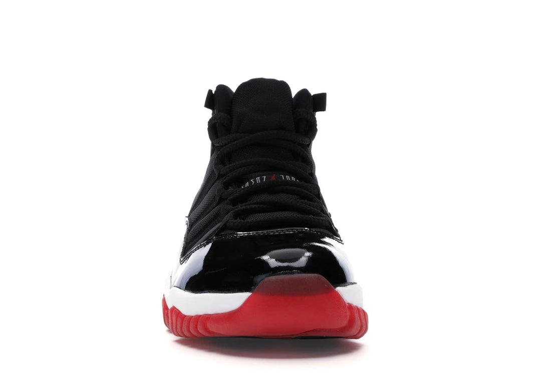 Jordan 11 Retro Playoffs (2001)