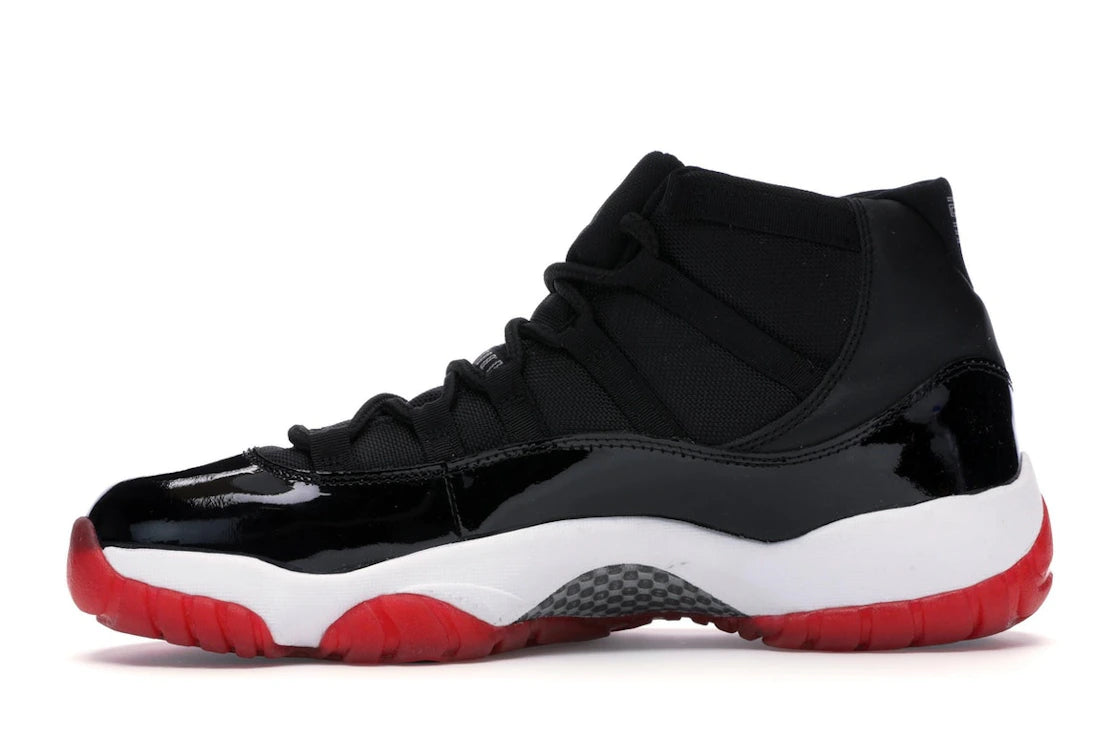 Jordan 11 Retro Playoffs (2001)